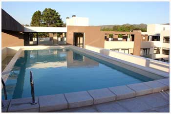 alquiler departamento con pileta frente al lago
