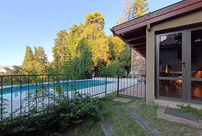 Venta casa con quincho y pileta