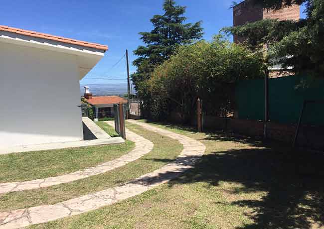 alquiler casa con pileta a cuadras del lago