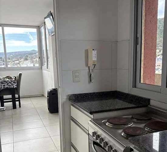 Alquiler departamento con cocina comedor equipados