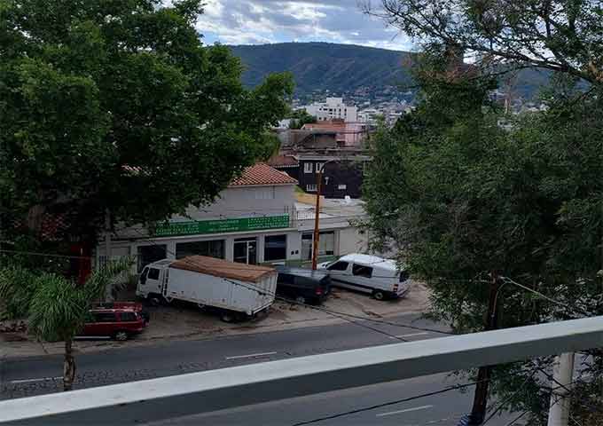  departamento centrico con balcon